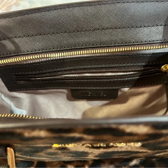 michael kors bag - Picture 5 of 6